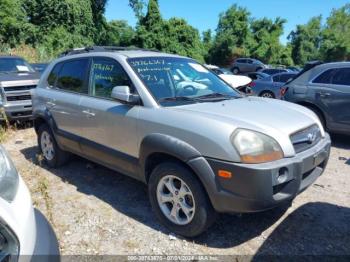  Salvage Hyundai TUCSON