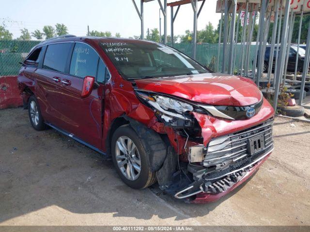  Salvage Toyota Sienna