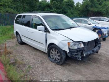  Salvage Chrysler Town & Country