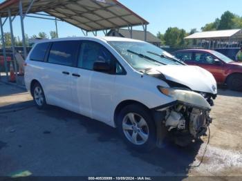  Salvage Toyota Sienna