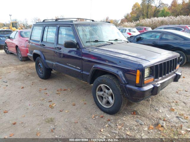  Salvage Jeep Cherokee