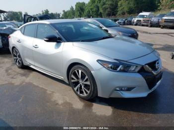  Salvage Nissan Maxima