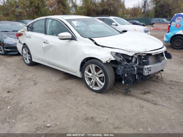  Salvage Nissan Altima