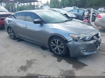  Salvage Nissan Maxima