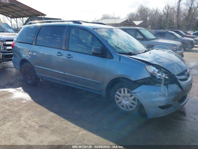  Salvage Toyota Sienna