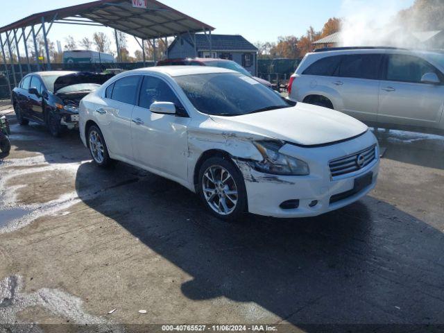  Salvage Nissan Maxima