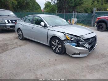  Salvage Nissan Altima