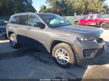  Salvage Jeep Grand Cherokee