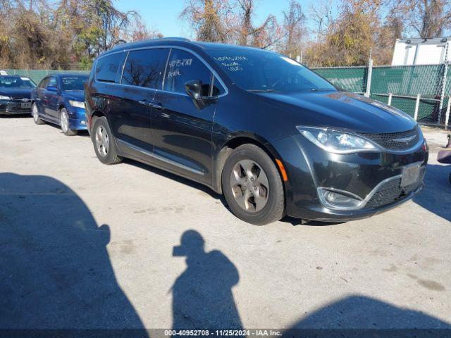  Salvage Chrysler Pacifica