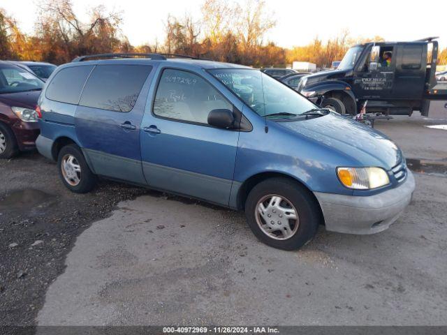  Salvage Toyota Sienna