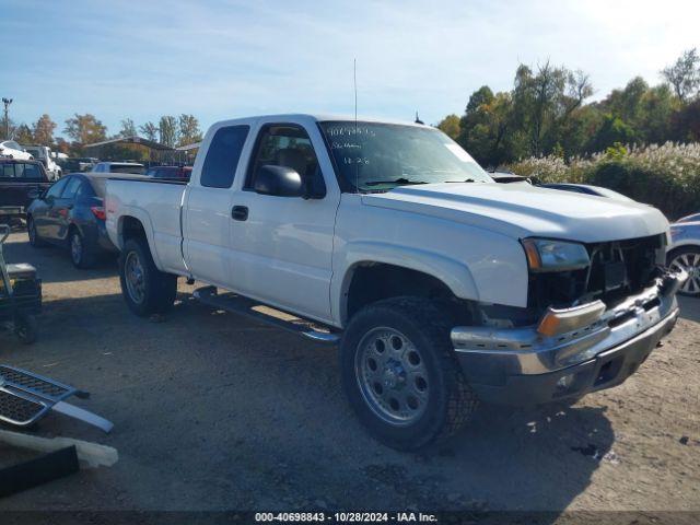  Salvage Chevrolet Silverado 2500