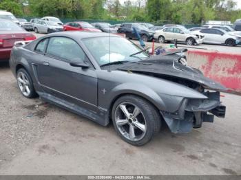  Salvage Ford Mustang