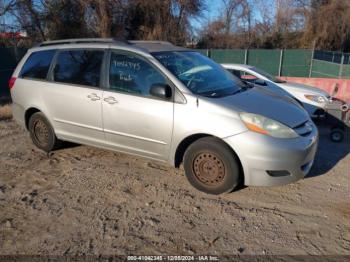  Salvage Toyota Sienna