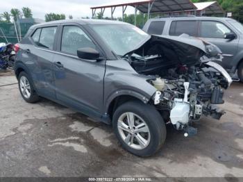  Salvage Nissan Kicks