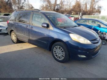  Salvage Toyota Sienna