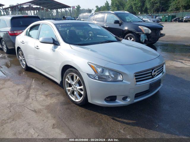  Salvage Nissan Maxima