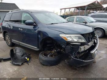  Salvage Nissan Pathfinder