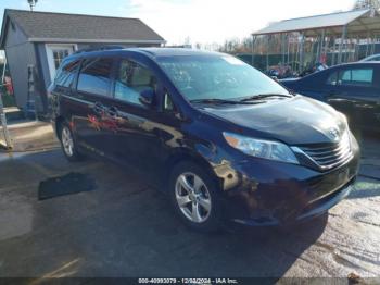  Salvage Toyota Sienna