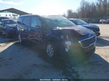  Salvage Kia Sedona