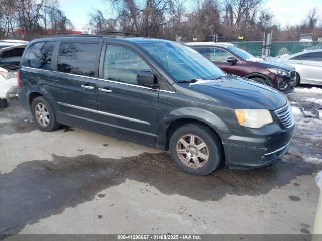  Salvage Chrysler Town & Country