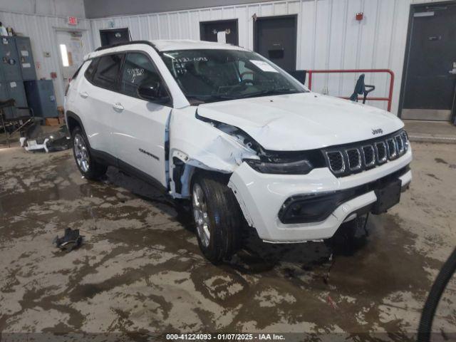  Salvage Jeep Compass