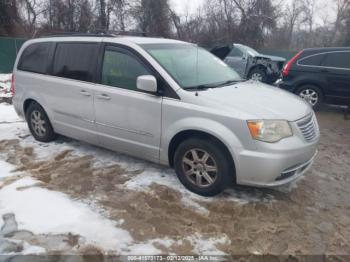  Salvage Chrysler Town & Country