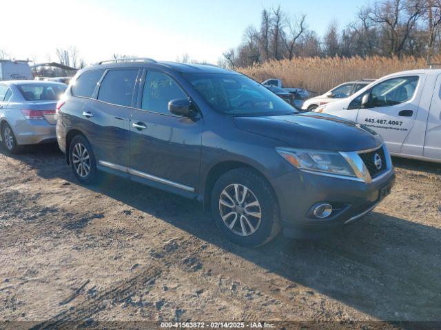  Salvage Nissan Pathfinder