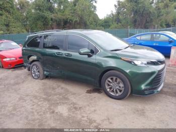  Salvage Toyota Sienna