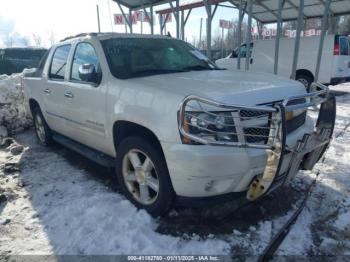  Salvage Chevrolet Avalanche 1500