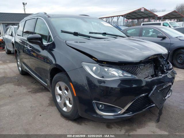  Salvage Chrysler Pacifica