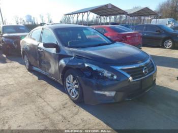  Salvage Nissan Altima