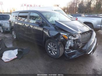  Salvage Kia Sedona