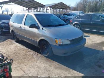  Salvage Toyota Sienna