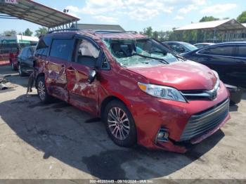  Salvage Toyota Sienna