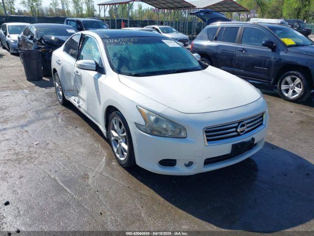  Salvage Nissan Maxima