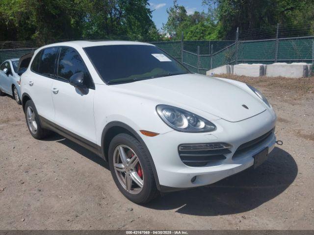  Salvage Porsche Cayenne