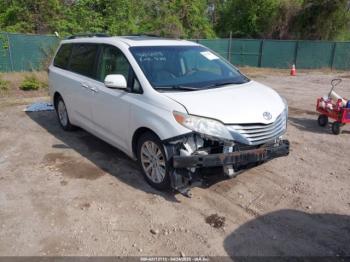  Salvage Toyota Sienna