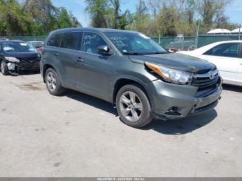 Salvage Toyota Highlander