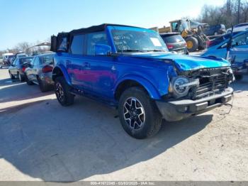  Salvage Ford Bronco