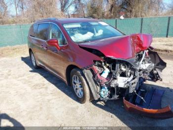  Salvage Chrysler Pacifica