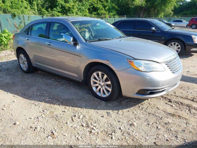  Salvage Chrysler 200