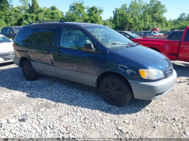  Salvage Toyota Sienna