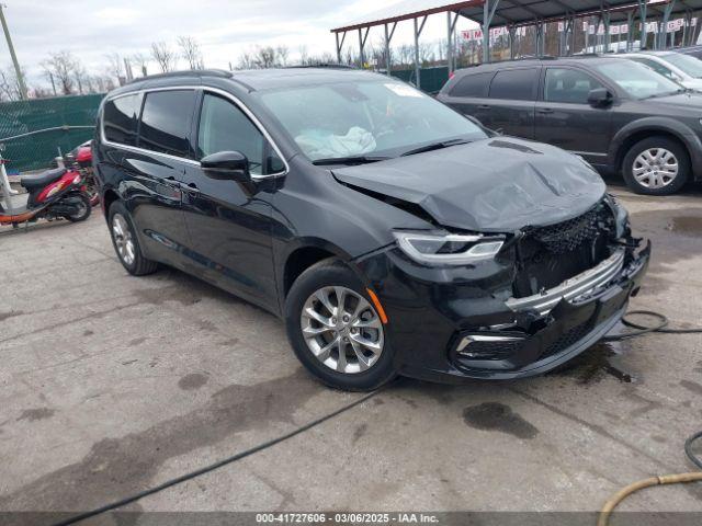  Salvage Chrysler Pacifica