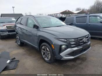  Salvage Hyundai TUCSON