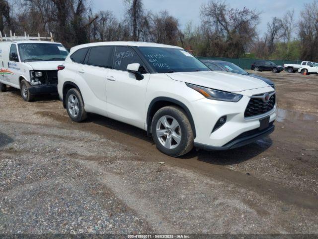  Salvage Toyota Highlander