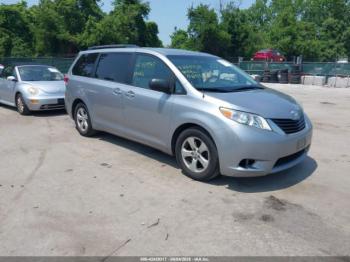  Salvage Toyota Sienna