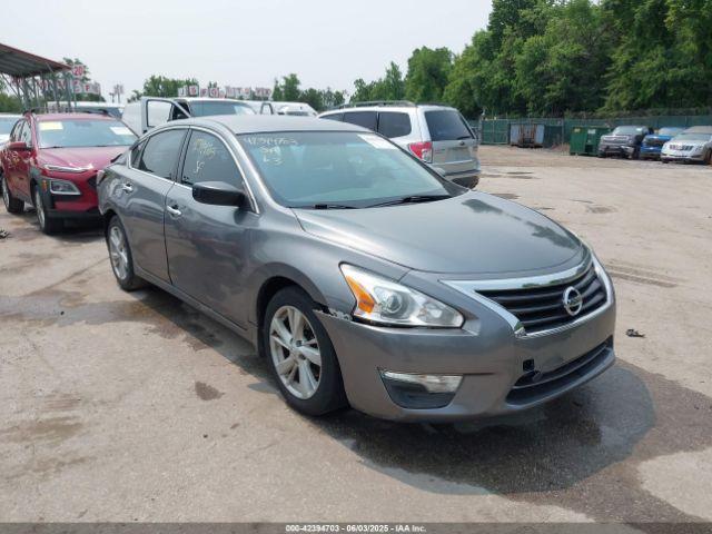  Salvage Nissan Altima