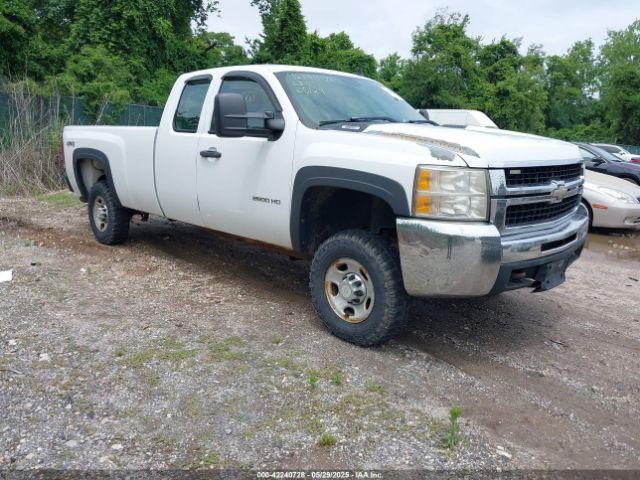  Salvage Chevrolet Silverado 2500