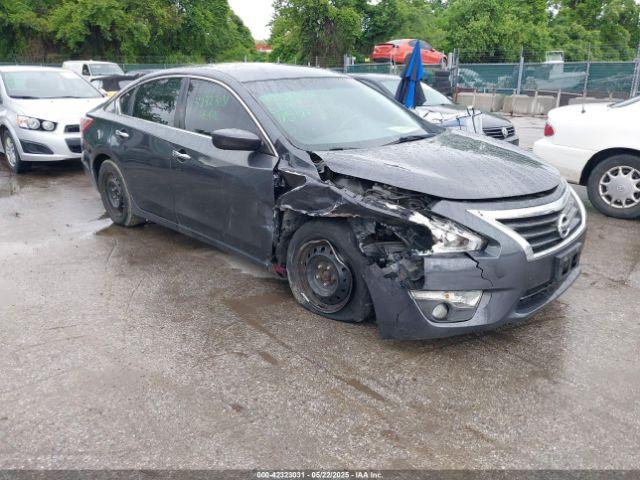  Salvage Nissan Altima