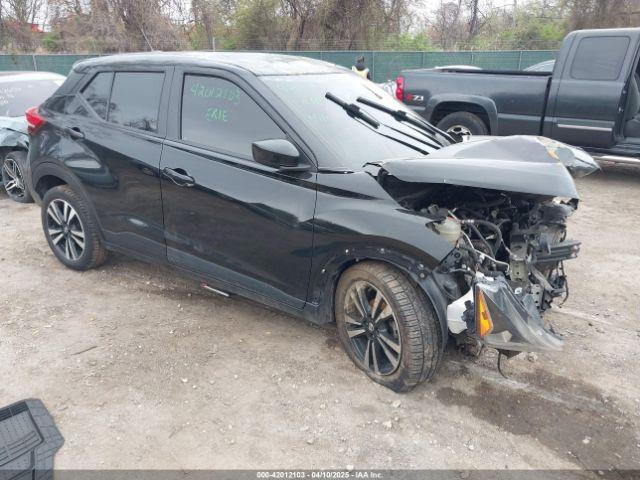  Salvage Nissan Kicks